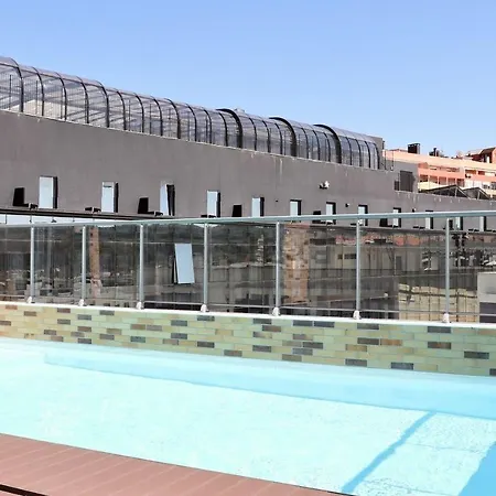 Em Boa Localizacao Com Piscina * Lisboa