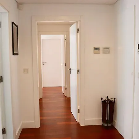 Em Boa Localizacao Com Piscina Apartamento *